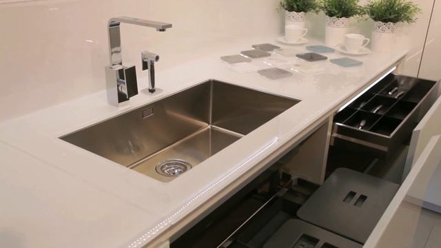 Обзорный ролик на новую коллекцию "Veneta Cucine" смотреть онлайн