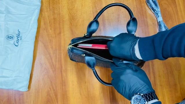 Обзор женской сумки Cartier CT-10009831 Black смотреть онлайн