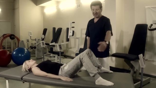 Разминка перед занятиями лечебной физкультуры (ЛФК) при болезни Бехтерева