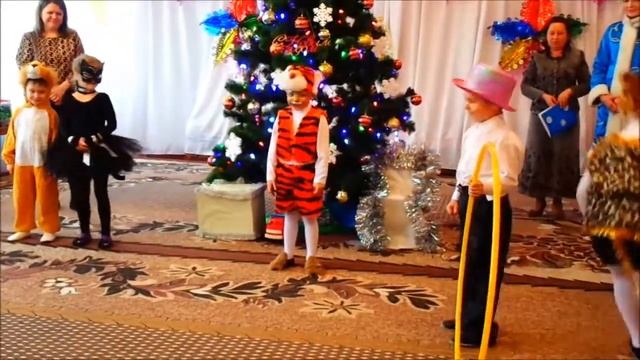 Утренник в детском саду. Новый год 2018 ст группы смотреть онлайн