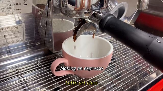 🌸Cherry blossom in my townㅣ☕️Latte art class🇰🇷 смотреть онлайн