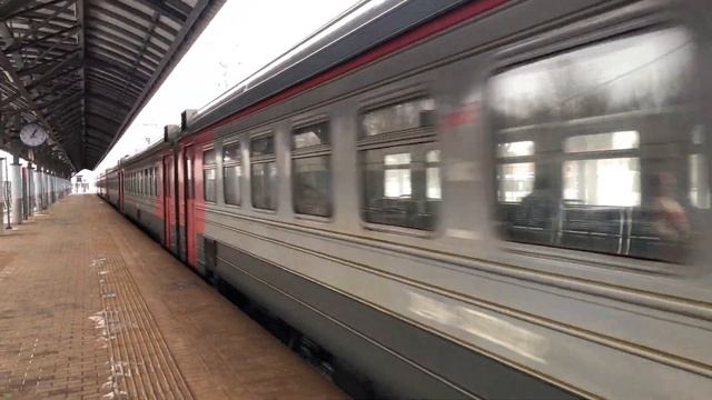 ЭД4М-0332 и ЭД4М-0304 На станции Кусково смотреть онлайн