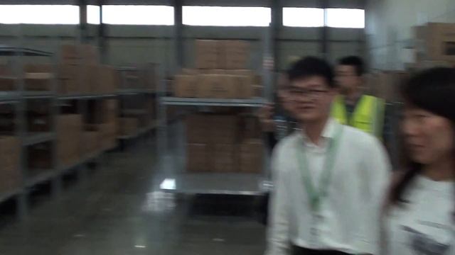 GreenLeaf. Поездка в Китай. 2. Работа роботов на складах. смотреть онлайн