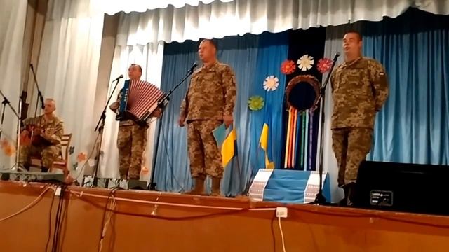 ДВА КОЛЬОРИ У ВИКОНАННІ БІЙЦІВ 30 ОМБР18 09 16 смотреть онлайн