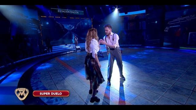 Karina La Princesita bailó bajo la voz de su hija junto a Rafa Muñiz en el Superduelo смотреть онлайн