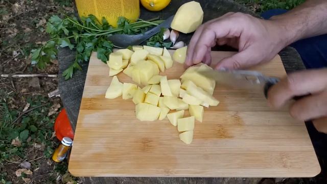 Нож Spyderco Tenacious Serrated кухонный тест / test смотреть онлайн