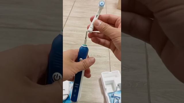 รีวิว แปรงสีฟันไฟฟ้า Oral B Pro 2 2000 смотреть онлайн