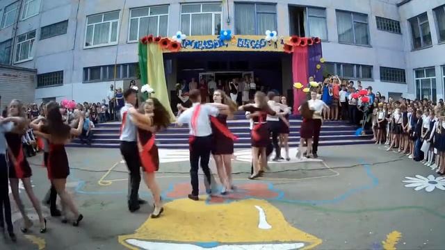 Випускний вальс - 11-А2 школа 7 м. Тернівка - Dnepr Valse смотреть онлайн