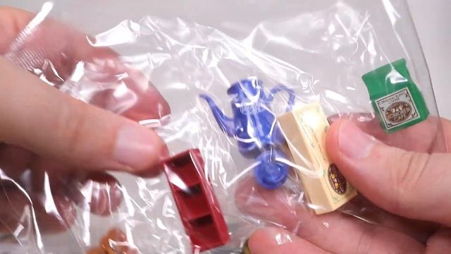 Opening 15 Pikachu Cafe Miniature Blind Boxes! смотреть онлайн