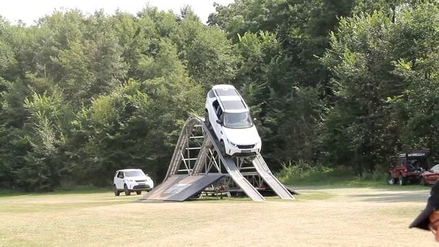 LandRover крутой спуск смотреть онлайн