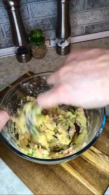 обалденная #закуска из толчёного картофеля с сыром и колбасой/shorts 2021 смотреть онлайн