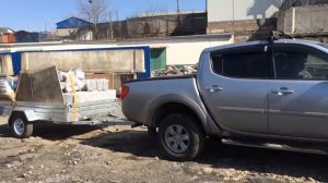 Обзор прицепа SB TRAILER 2415 - с перегрузом но осторожно. Тест-драйв на грузоподъемность.