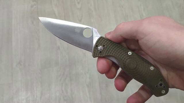 Нож Spyderco Tenacious Lightweight смотреть онлайн