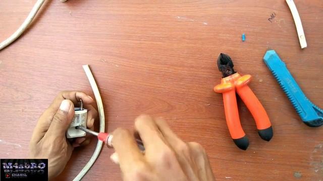 #Cara cepat membuat kabel sambung bersama M4sbRO#tutorial#stopkontak#steker смотреть онлайн