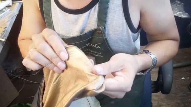 Removing ink on leather | How to remove ball pen from leather | смотреть онлайн