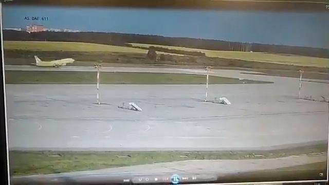 Инцидент на рейсе S7263 авиакомпании Сибирь из Домодедово в Симферополь смотреть онлайн