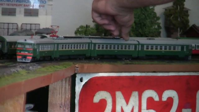 ЭР2Т-7199 (1:87 НО) стендовая. смотреть онлайн