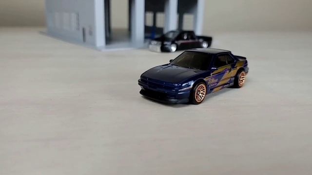 Hot Wheels Nissan Silvia s13 смотреть онлайн