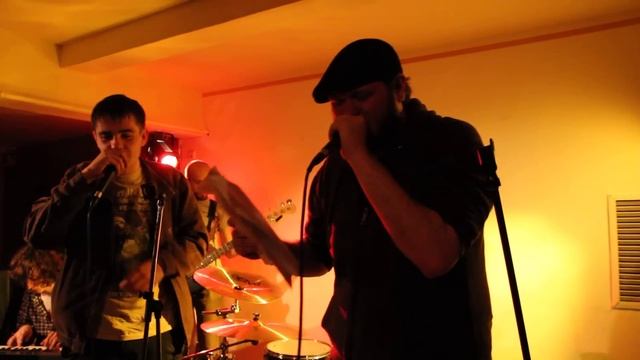 Ленина Пакет. Смертельный концерт в Живом Уголке. ч2 смотреть онлайн