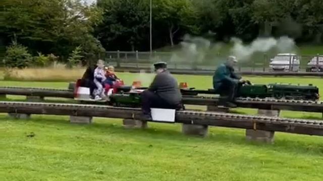 F.M.R.C at Barrow Park: My 5 inch Gauge, Simplex meets LMS Royal Scot Class. (Filmed by my Mother) смотреть онлайн