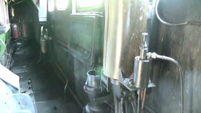 Внутри "Луганку" 2ТЭ10Л-2394 / Inside "Luganka" 2TE10L-2394 смотреть онлайн