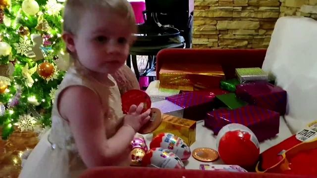КАК ПОЙМАТЬ САНТУ!? Распаковка подарков смотреть онлайн