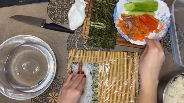 Роллы дома: рассказываю как готовить и правильно закручивать. Просто и бюджетно! смотреть онлайн