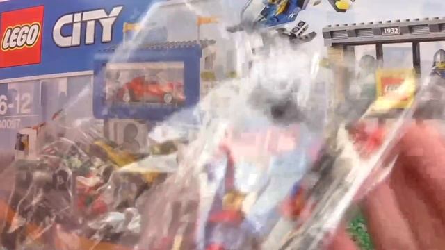 Lego City centre ville 60097 Unboxing – Voitures Garage Restaurants Magasins смотреть онлайн
