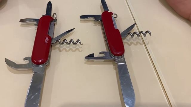 Швейцарские ножи. Wenger Commander 1.10.03. и Victorinox Sportsman 0.3803 (Швейцария). Сравнение. смотреть онлайн