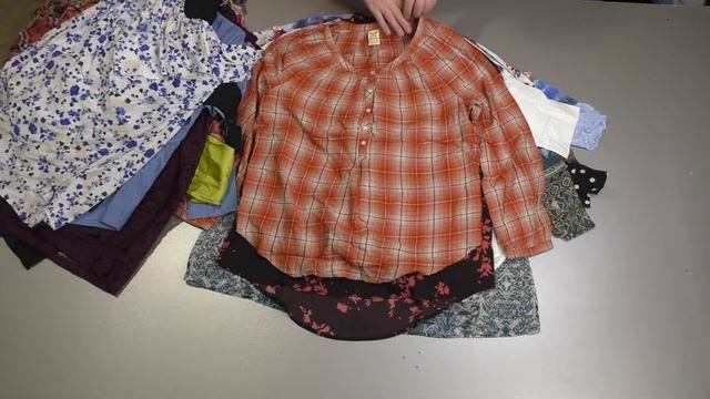 Распаковка / Unpacking лот 621 Блузки (6,5 кг, 38 шт, 5100 руб, 135 руб шт) смотреть онлайн