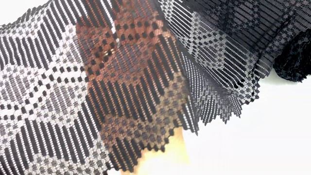 1367 Кружево эластичное 20 см, Италия, геометрия, черный смотреть онлайн