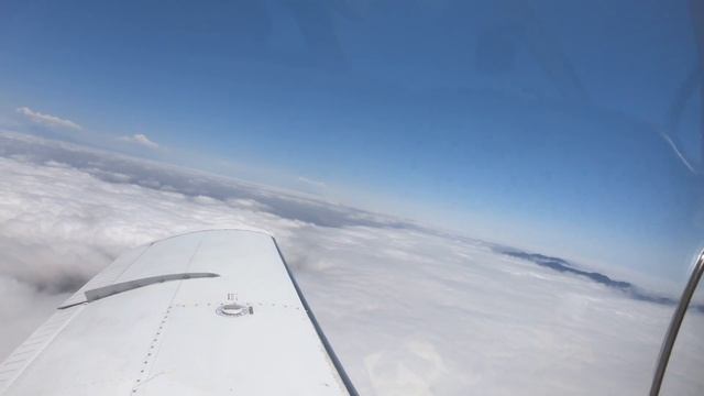 Cloud Surfing | Time-lapse | Piper Cherokee 140 смотреть онлайн