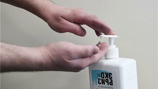В России за полторы недели в 3,4 раза выросли продажи антисептиков смотреть онлайн
