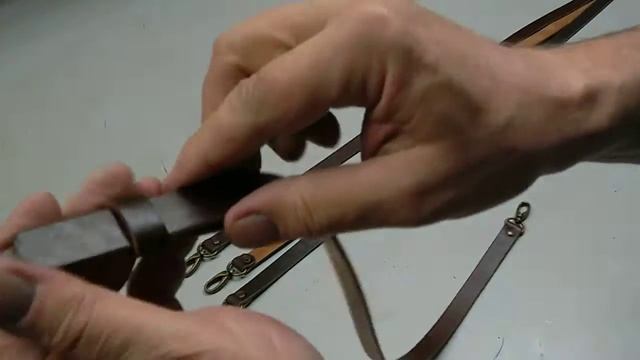 Код товара 6010/14 Ремень для сумки, Коричневый, т.3,0+мм, крепление карабины смотреть онлайн