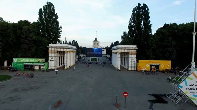 Реклама Моршинская на видеоэкране ВДНГ