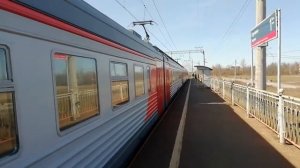 Отправление электропоезда ЭТ4А.