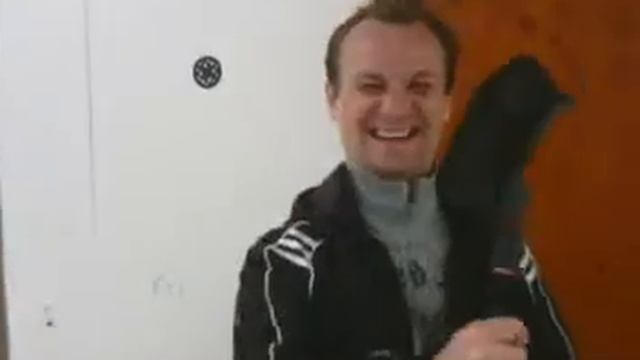 ЗУБНАЯ ЩЁТКА.mp4 смотреть онлайн