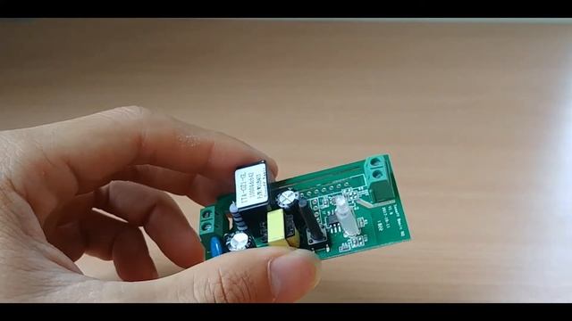 Mở hộp và khám phá bên trong công tắc wifi Sonoff Basic смотреть онлайн
