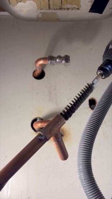 New kitchen sink tap and plumbing pt1 #howto #diy #plumbing #asmr #subscribe #youtubeshorts #plumbe смотреть онлайн