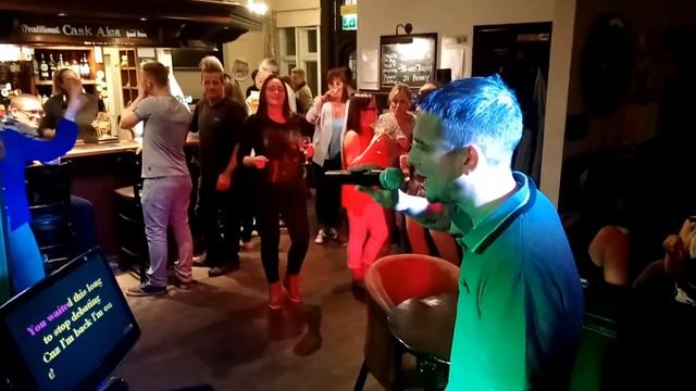 DJ GIG LOG - Singing dancing - drunkards смотреть онлайн