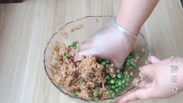 糯米不要包粽子了，教你懒人做法，出锅孩子抢着吃，比粽子好吃多了【阿胖面食】 смотреть онлайн
