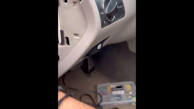 Mercedes W211 OBD port, not working, no power 🚫🔋🔌 смотреть онлайн