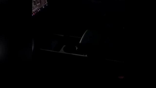 Переносная зарядная станция для Tesla Model 3 32А 7кВт смотреть онлайн