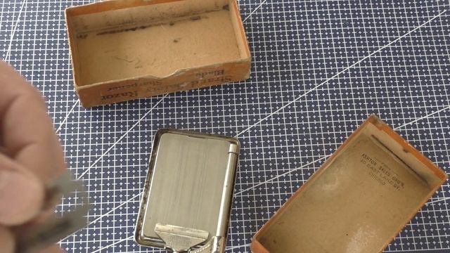 Standart safety razor blade sharpener. Приспособление для правки лезвий для бритв смотреть онлайн