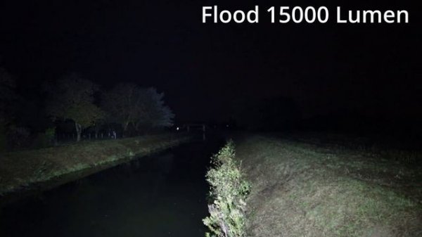 Fenix LR60R 21000 Lumen flashlight review and beamshots