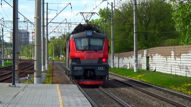 "Редкий момент!" Электровоз ЭП20-013, следует резервом смотреть онлайн