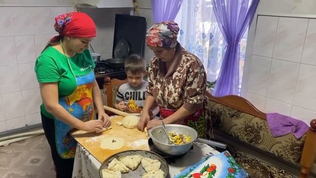 Бәйрәм көннәре дәвам итә..Алсу Фазлыева Әнисендә кунакта! смотреть онлайн