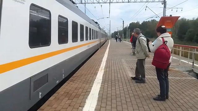 ЭП2Д-0138 сообщением "Платформа 88 км-Москва(Казанский вокзал)", платформа Золотово. смотреть онлайн