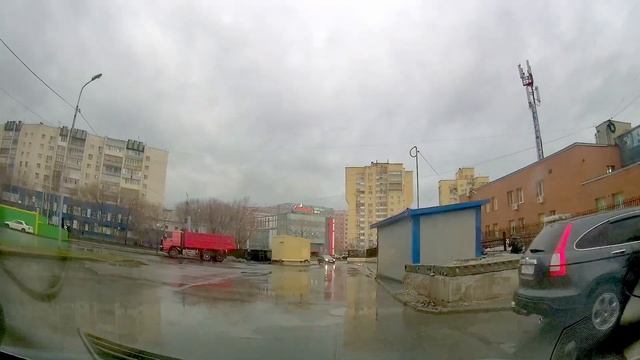 Поездка по Тюмени до магазинов, музыкальной школы, бизнес-центра и на Киевскую смотреть онлайн