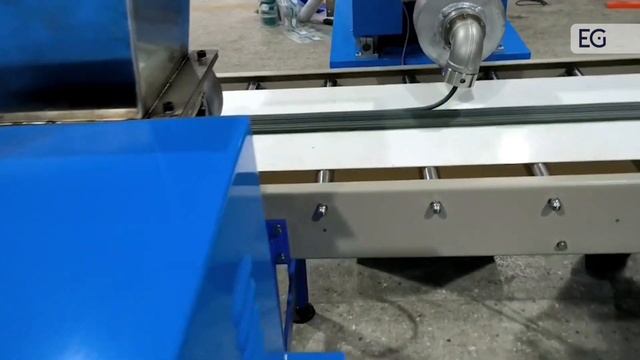 Станок для формовки и упаковки пластилина DZB-260 смотреть онлайн